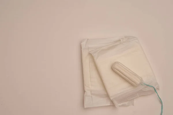 Tampons Pads Unterwäsche Feminine Hygiene Schutz Licht Hintergrund — Stockfoto