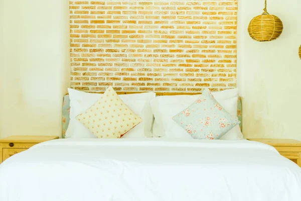 Poduszka Dekoracji Łóżka Wnętrzu Sypialni — Zdjęcie stockowe