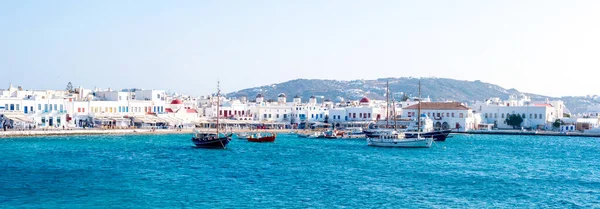 Spannende Landschaft Der Ruhigen Meeresbucht Mit Gebirgiger Griechischer Insel — Stockfoto