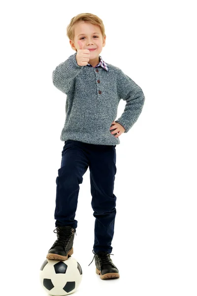 Ein Kleiner Junge Hält Einen Finger Die Höhe — Stockfoto