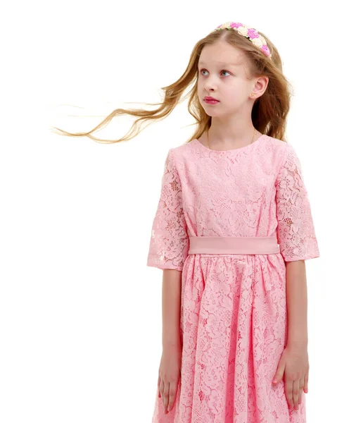 Ένα Κοριτσάκι Φόρεμα Στριφογυρίζει — Φωτογραφία Αρχείου