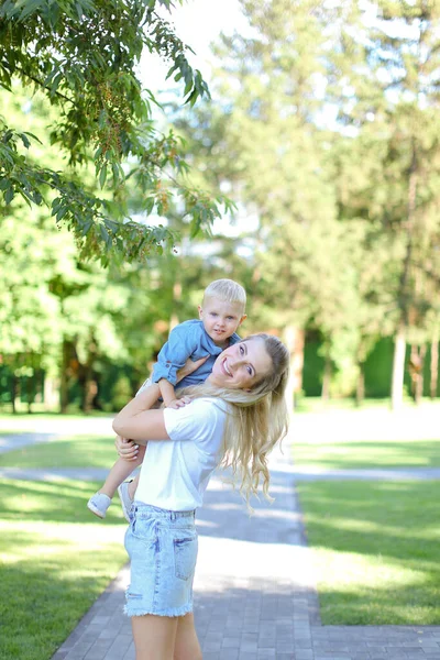Young Blonde Mother Playing Little Son — Stock Photo, Image