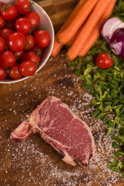 Tranche Juteuse Steak Cru Sur Table Bois — Photo
