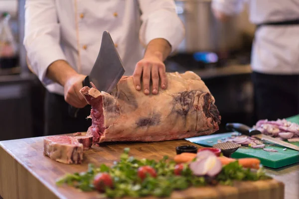 Chef Cutting Big Piece Beef — Stock Photo, Image
