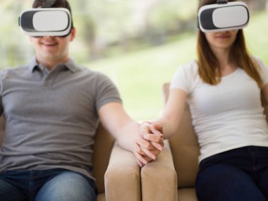 Sanal gerçeklik kulaklık kullanarak çift