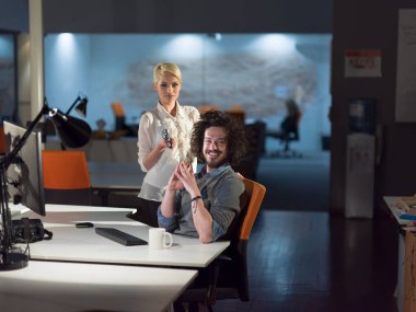 gece başlangıç Office tasarımcılar