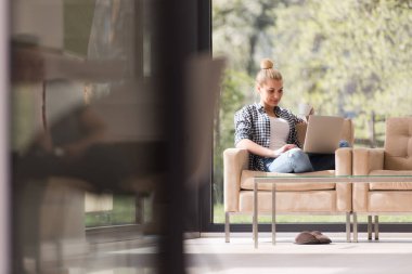 kahve zevk rahatlatıcı yaşam tarzı içme kadın