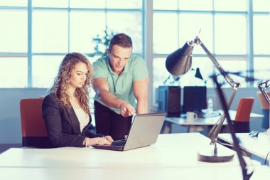 gece başlangıç Office tasarımcılar