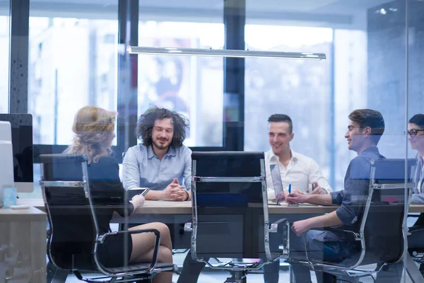Startup Business Team Een Bijeenkomst Een Modern Kantoorgebouw — Stockfoto