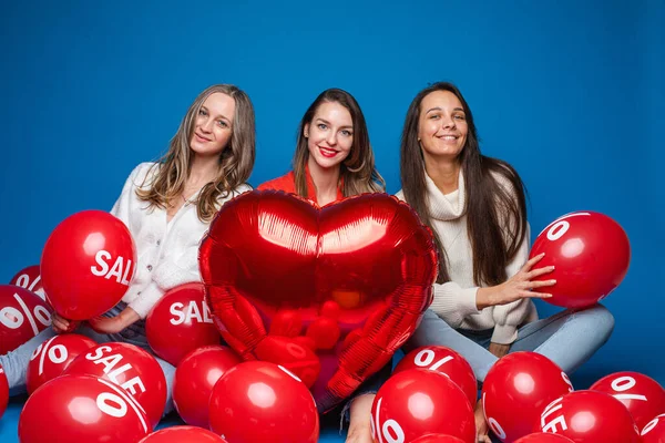 Belles Filles Avec Des Ballons Air Vente Ballon Coeur — Photo