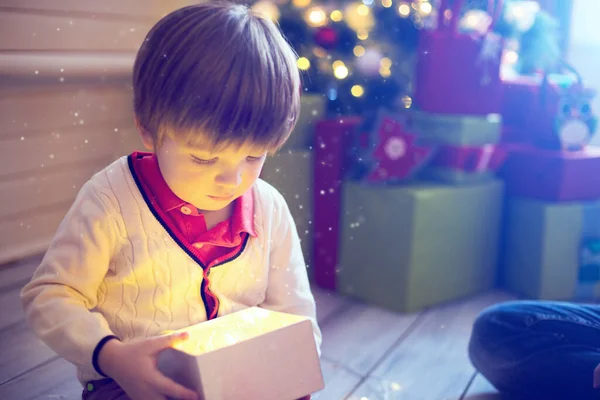 Surprised Child Opening Looking Magic Gift Christmas Tree — Stock Photo, Image