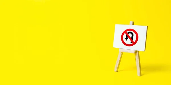 Easel Turning Back Traffic Sign Yellow Background Assertiveness Striving Moving — Stock Photo, Image