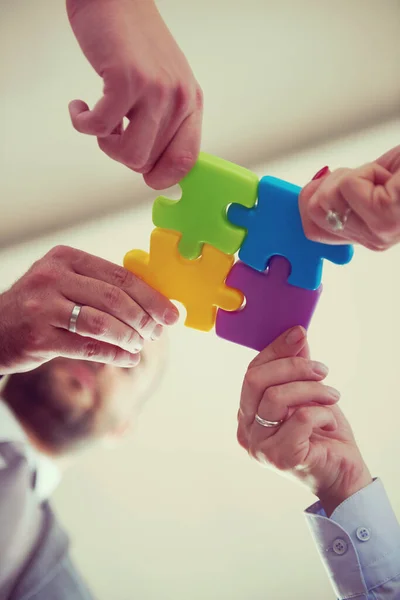 Grupa Ludzi Biznesu Montaż Jigsaw Puzzle — Zdjęcie stockowe