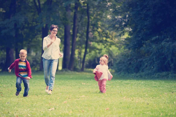 Happy Family Playing Together Outdoor Park — Stock Photo, Image