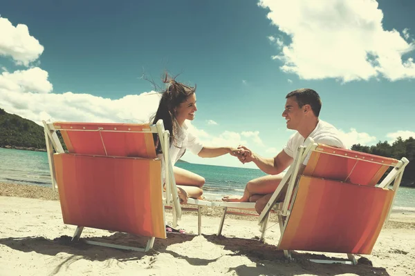Happy Couple Have Fun Beach — Zdjęcie stockowe