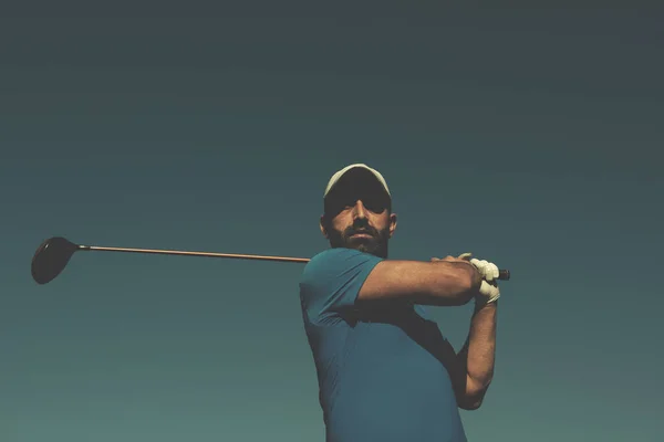 Jugador Golf Golpear Tiro —  Fotos de Stock