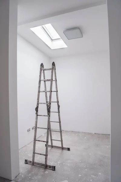 Ladder Het Interieur Van Appartement — Stockfoto