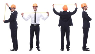 Tam gelişim içinde. Becerikli mühendis mimar beyaza izole edilmiş.