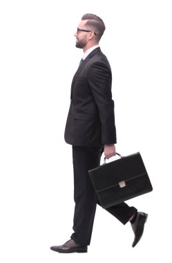 Yan görünüş. Deri çantalı iş adamı öne çıkıyor..