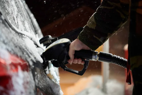 Reabastecimento Gás Diesel Posto Gasolina Inverno — Fotografia de Stock