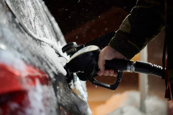 Tankowanie Oleju Napędowego Stacji Benzynowej Zimą — Zdjęcie stockowe