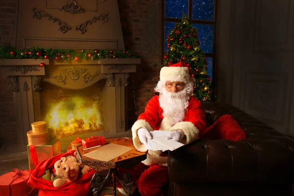 Santa Sitting Christmas Tree Holding Christmas Letters Having Rest Fireplace — Stock Photo, Image