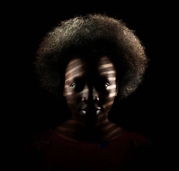 Femme Noire Avec Corps Art Peint Visage — Photo