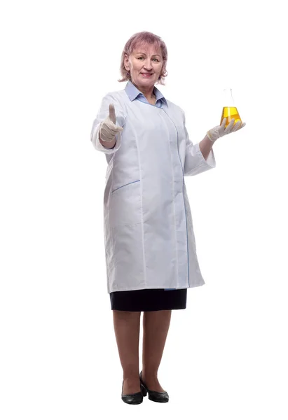 Жінка Лікар Вказує Результати Тесту Ізольовані Білому — стокове фото