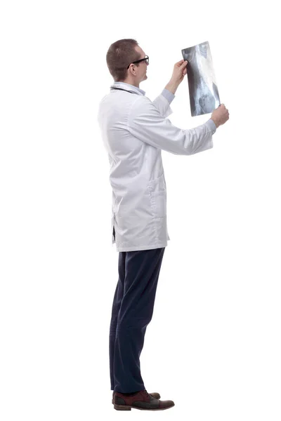 Doktor Terapist Röntgenle Kontrol Ediyor Bir Beyaz Üzerinde Izole — Stok fotoğraf
