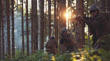Çağdaş Savaş Askerleri Mangası