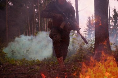 Çağdaş Savaş Askerleri Mangası