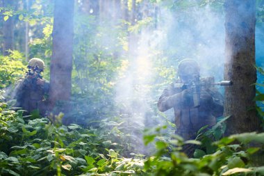 Çağdaş Savaş Askerleri Mangası