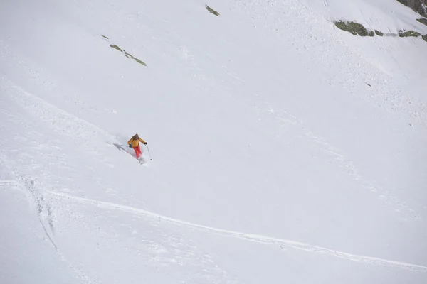 Freeride Esquiador Esquiando Nieve Polvo Profundo —  Fotos de Stock