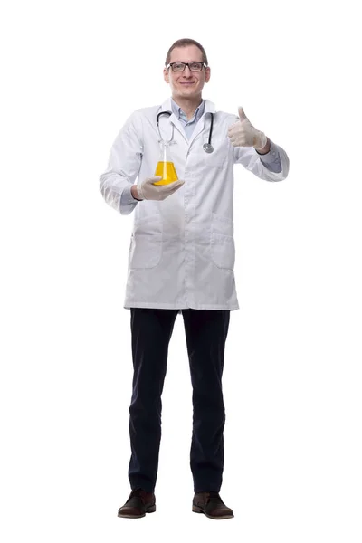 Junge Wissenschaftlerin Zeigt Einen Laborkolben Isoliert Auf Einem Weißen — Stockfoto