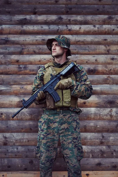 Askeri Kampta Asker Portresi — Stok fotoğraf
