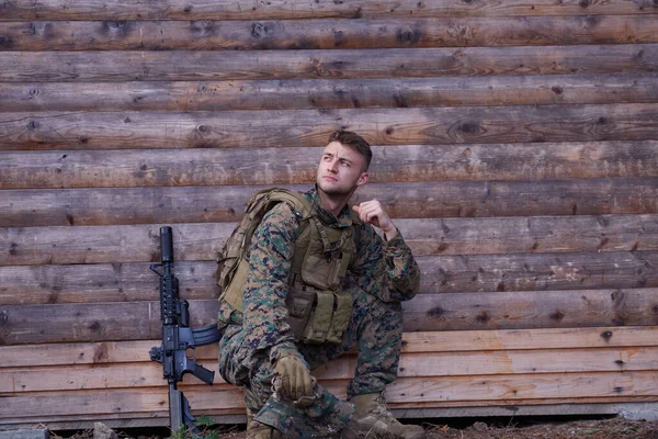 Upprörd Soldat Har Psykiska Problem — Stockfoto