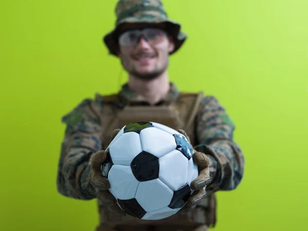 Soudure Tenant Ballon Football — Photo