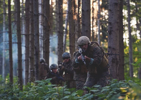 Modern Warfare Soldiers Squad Battle — Stock Photo, Image