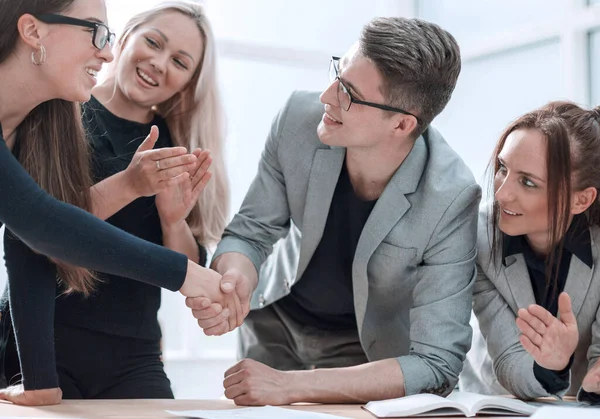 Close Happy Employees Applaud Shake Hands — Stock Photo, Image