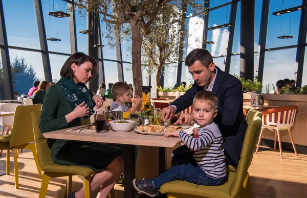 Happy Family Enjoying Lunch Time Together — Stock Photo, Image