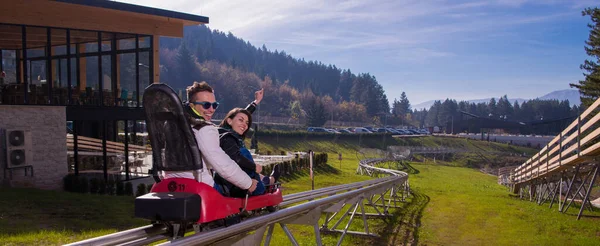 Koppel Rijden Alpine Coaster — Stockfoto
