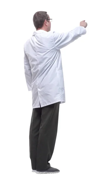 Yan Görünüş Beyaz Ekranda Reklam Okuyan Bir Erkek Doktor — Stok fotoğraf