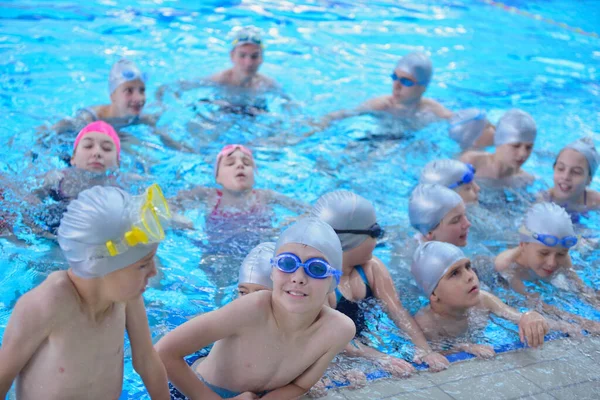 Children Group Swimming Pool — Stock Photo, Image
