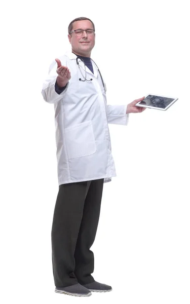 Full Growth Friendly Doctor Digital Tablet Looking — Stock Photo, Image