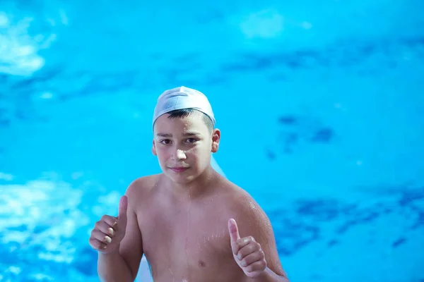 Kind Zwembad — Stockfoto