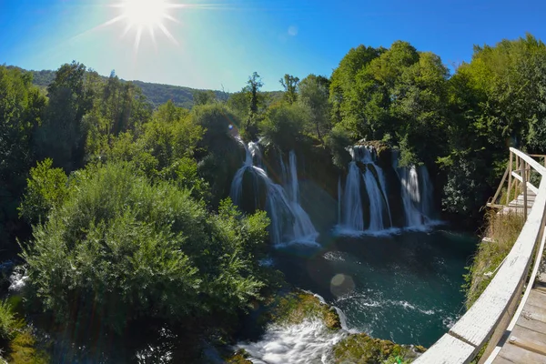 Beautiful Waterfall Scenery View Wallpaper — Fotografia de Stock
