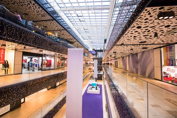 Interieur Van Het Grote Moderne Winkelcentrum — Stockfoto