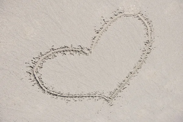 Ευτυχισμένο Ζευγάρι Διασκεδάστε Στην Παραλία — Φωτογραφία Αρχείου