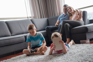 çocuklarla vakit Çift