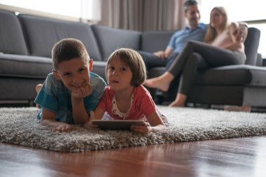 çocuklarla vakit Çift